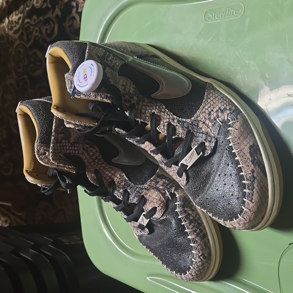 Nike Dunk High CMFT snakeskin